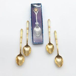 5 Collector Spoons: Washington DC in Box and 4 Gold Colored